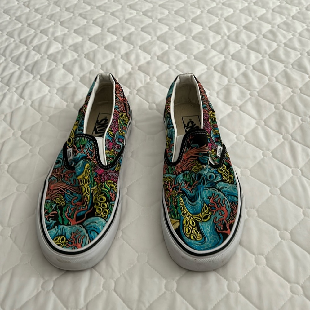 Vans Slip on’s “Under the Sea” style
